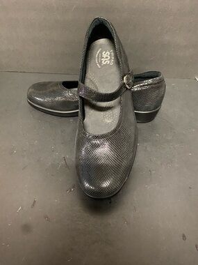SAS Black Snake Print Textured Mary Jane Flats Size 91/2W